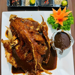 Diêu hồng sốt tiêu đen